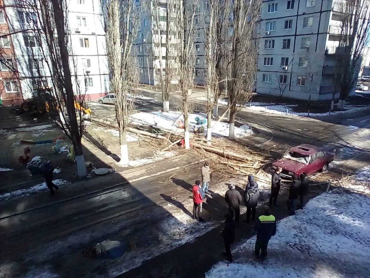 Новости сегодня старый оскол белгородская область. Старый Оскол сейчас. Падение с крыши. ЧП В Старом Осколе.