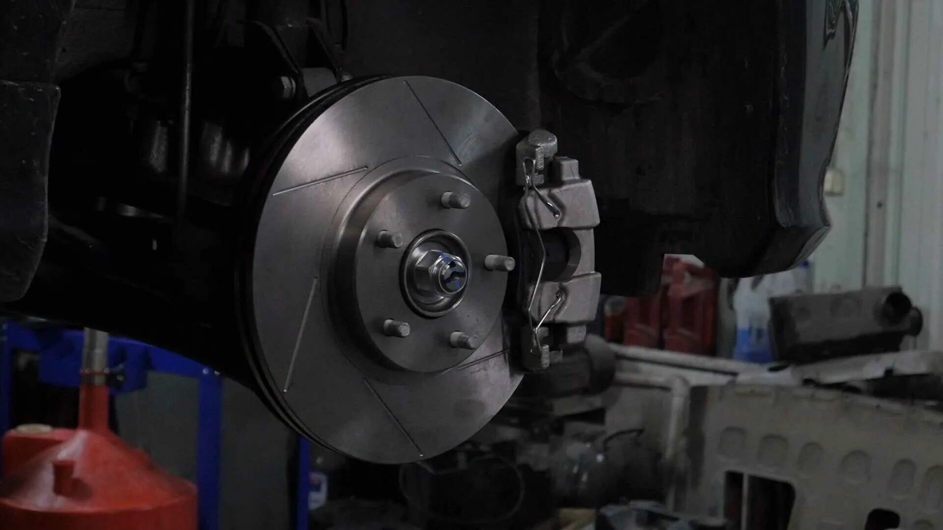 Задние дисковые тормоза лада веста. Кожух тормозного диска веста. Задние дисковые тормоза лада xray. Задние дисковые тормоза лада веста св. Веста дисковые тормоза сзади.