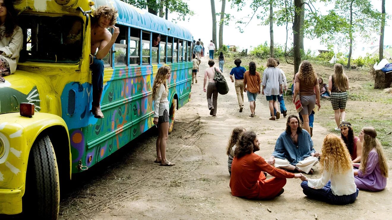 Хиппи призывавший к миру. Штурмуя вудсток (2009). вудсток 2009 фестиваль. вудсток 1969 хиппи.