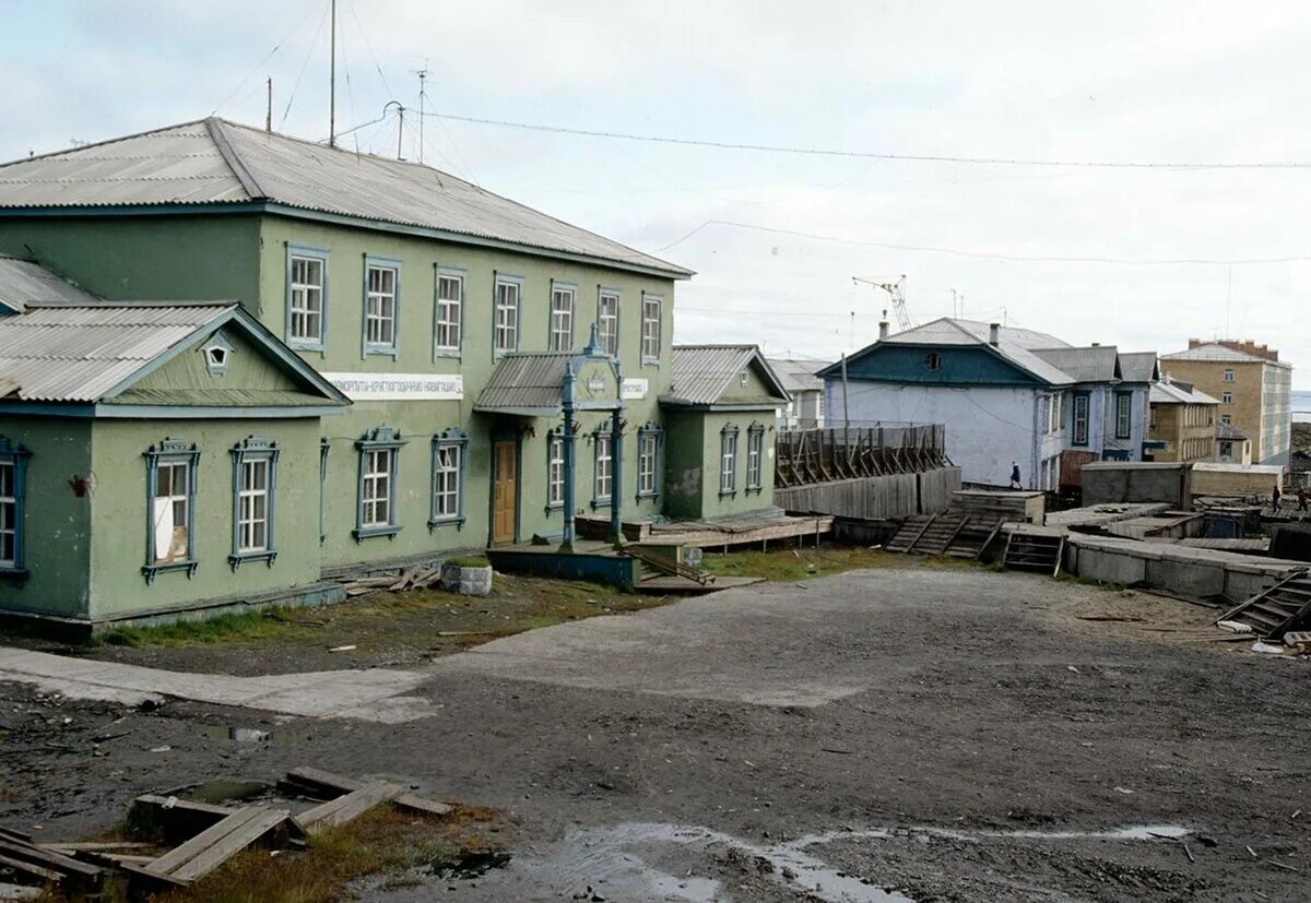 Пгт северный. Диксон посёлок городского типа. Диксон Северный поселок России. Поселок Диксон Красноярского края. Остров Диксон Красноярский край.