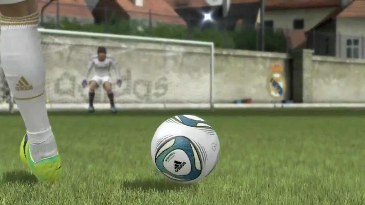 360 soccer. ФИФА 12 Роналдиньо. ФИФА 12 кадры. ФИФА 12 финты на клавиатуре. Финты ФИФА 22 самые красивые.