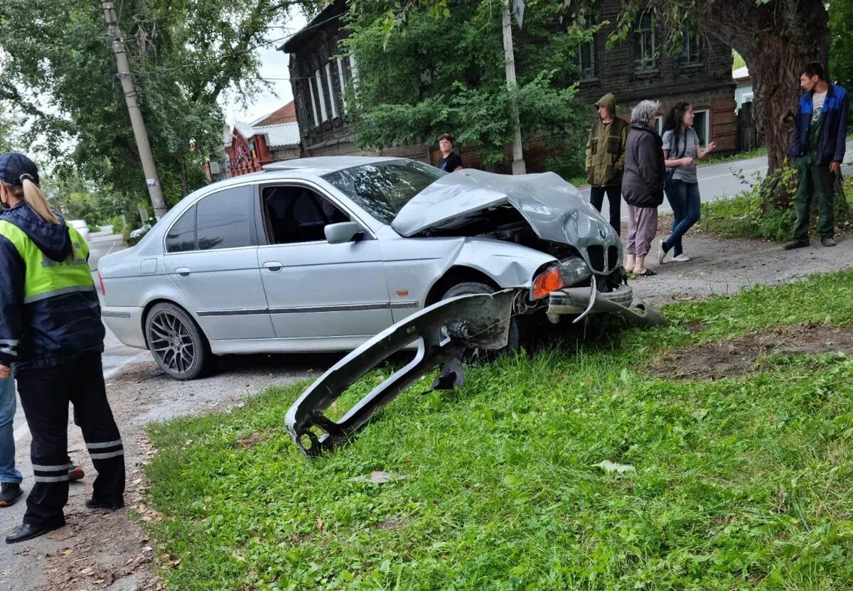 Ютуб новости 5. ДТП В Г. Ачинске 25.07.2023 по ул Дзержинского.