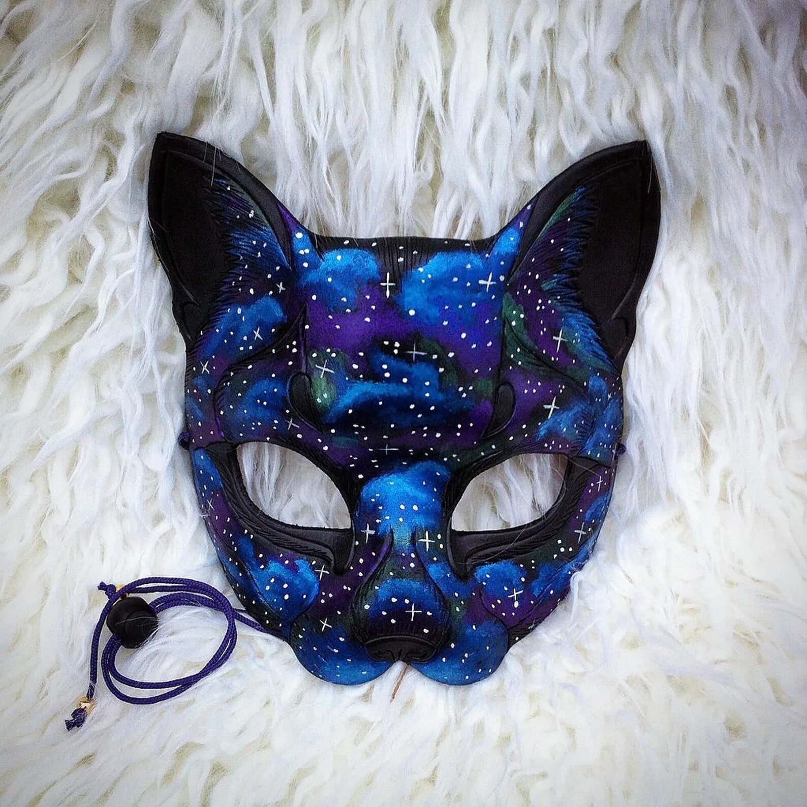 Необычные маски. Маска кошки. Японские маскарадные маски. Маска кота папье маше.