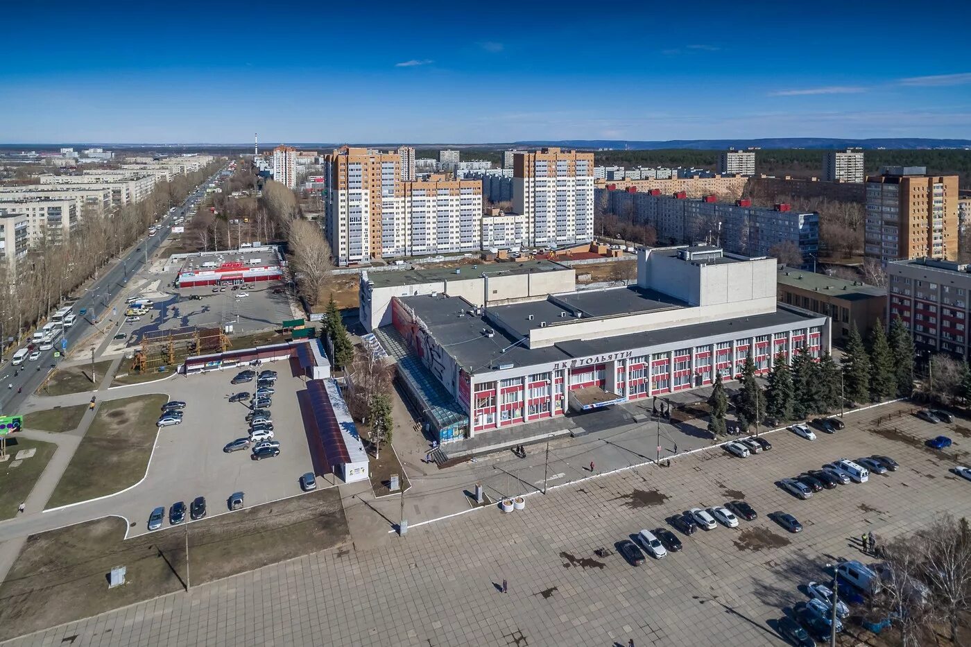 Сайт про тольятти. Дворец культуры тольятти. дк тольятти центральный район. тольятти дк тольятти бульвар ленина 1. центральная площадь тольятти.