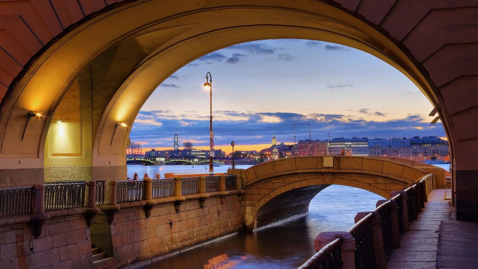 Самый красивый мост петербурга