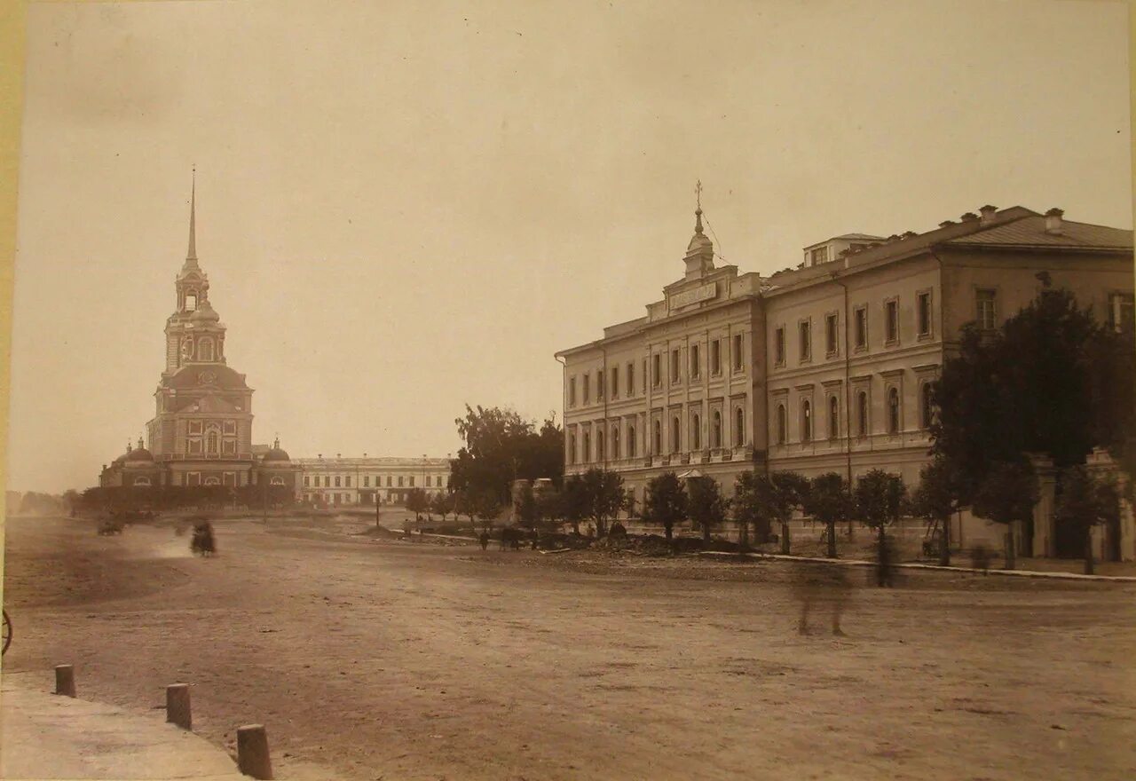 Дореволюционное здание. Сибирско-Уральская выставка 1887 года. Свердловская выставка 1887. Дореволюционный Екатеринбург. Екатеринбург 19 век.