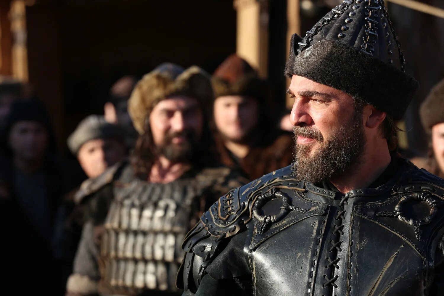 Воскревший эртугругрул. Энгин алтан в роли эртугрула. Осман гази эртугрул. Эртугрул википедия история. Биранд тунджа эртугрул.