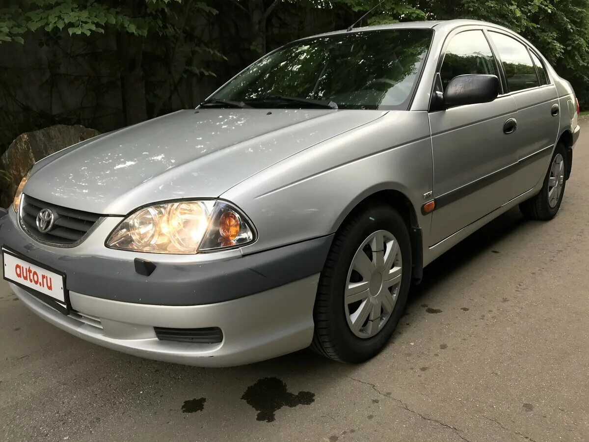 Тойота авенсис 2001 год лифтбек. Тойота авенсис 2001 года 2. Тойота авенсис 2001 года фото. Toyota avensis 2001 года. Тойота авенсис 2001 года 2.