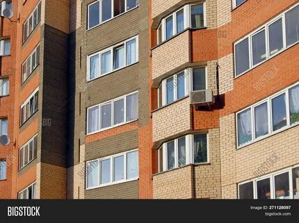 Помню кирпично красный покрытый садами берег