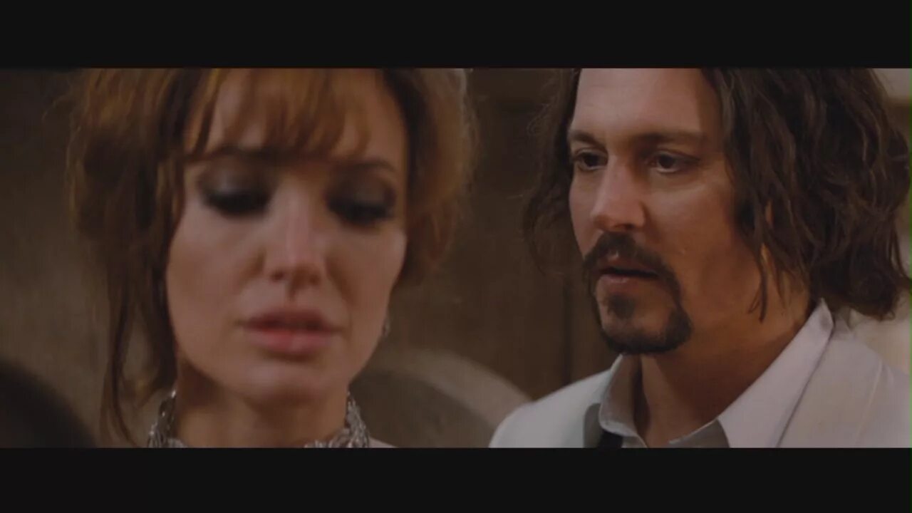 Песни из кинофильма турист. Джонни депп 2010. Анджелина джоли 2010 турист. Элиз клифтон уорд. Песни из кинофильма турист.