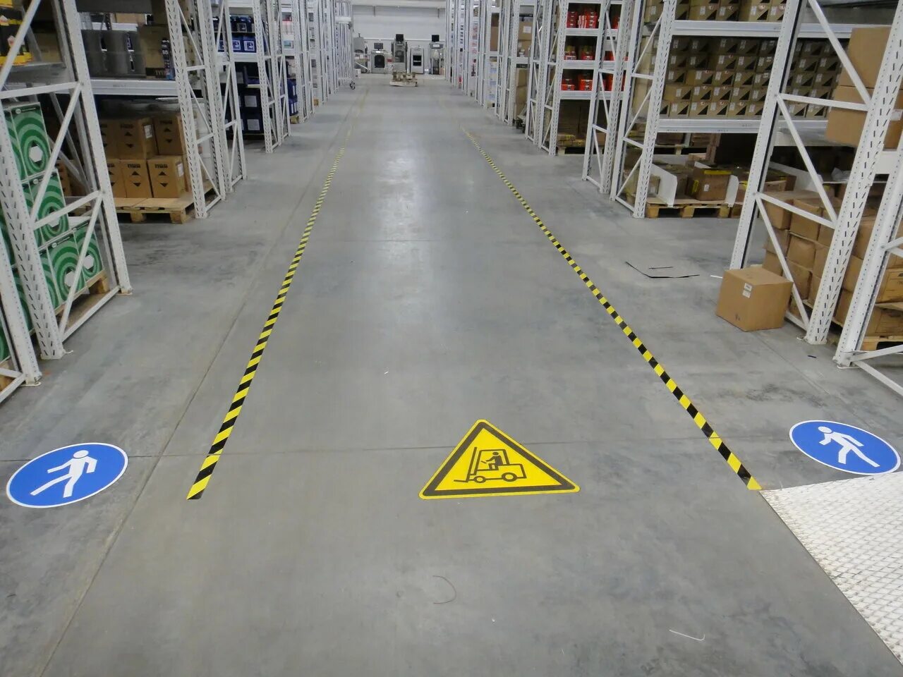 перекаты в гимнастике техника выполнения. перекат назад в группировке из упора присев. упражнение ножницы лежа на спине. ронде жамб партер в классическом танце. паршва марджариасана.