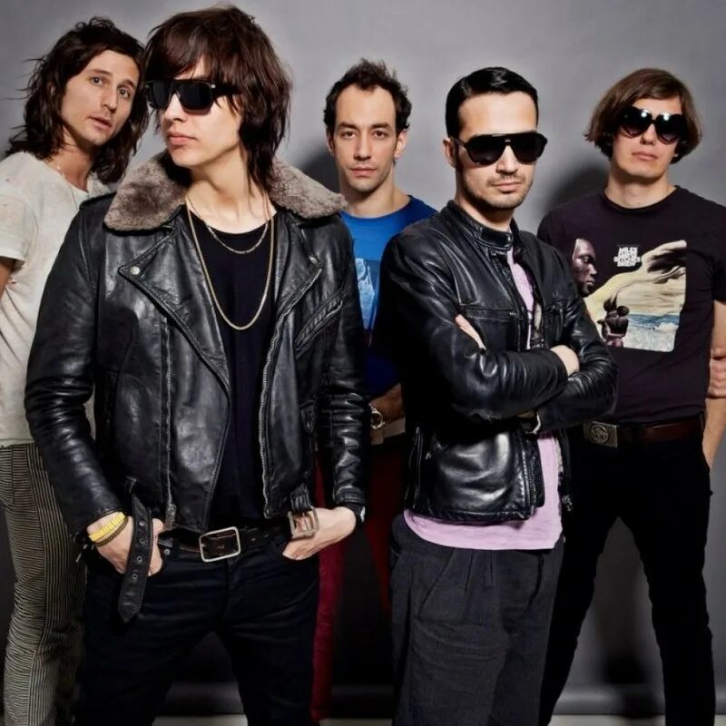 Группа the strokes. The strokes 2021. Strokes "the New abnormal". The strokes - 2020 - the New abnormal.