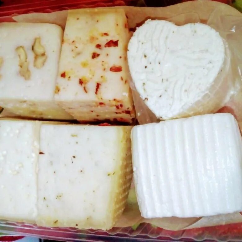 Вкусные сыры отзывы. Вкусные сыры отзывы. Сырный сон. Сыры красивые. Камамбер де норманди.