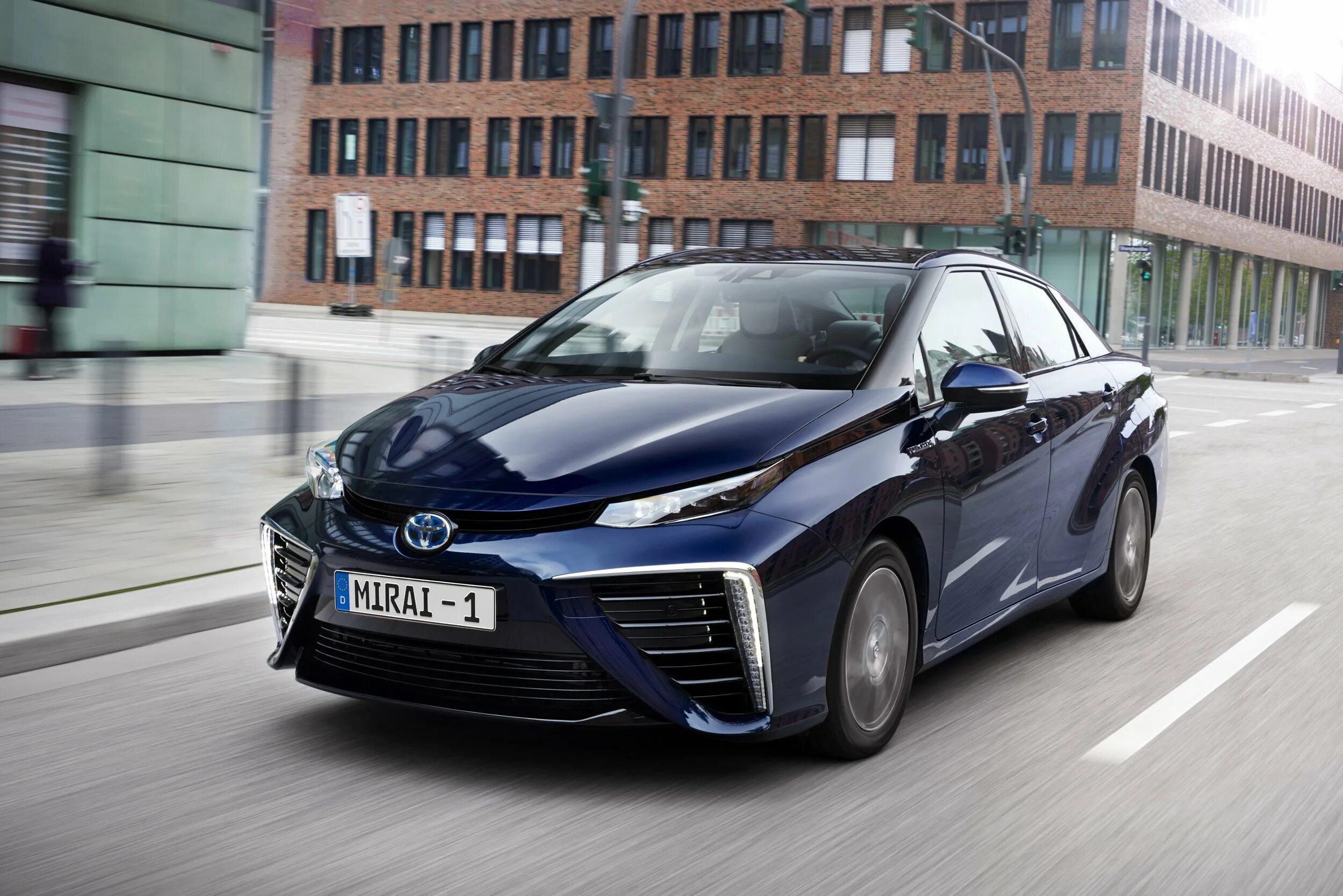 Toyota Mirai 2015. Toyota Mirai 2017. Водородная Toyota Mirai. Toyota Mirai 2006.