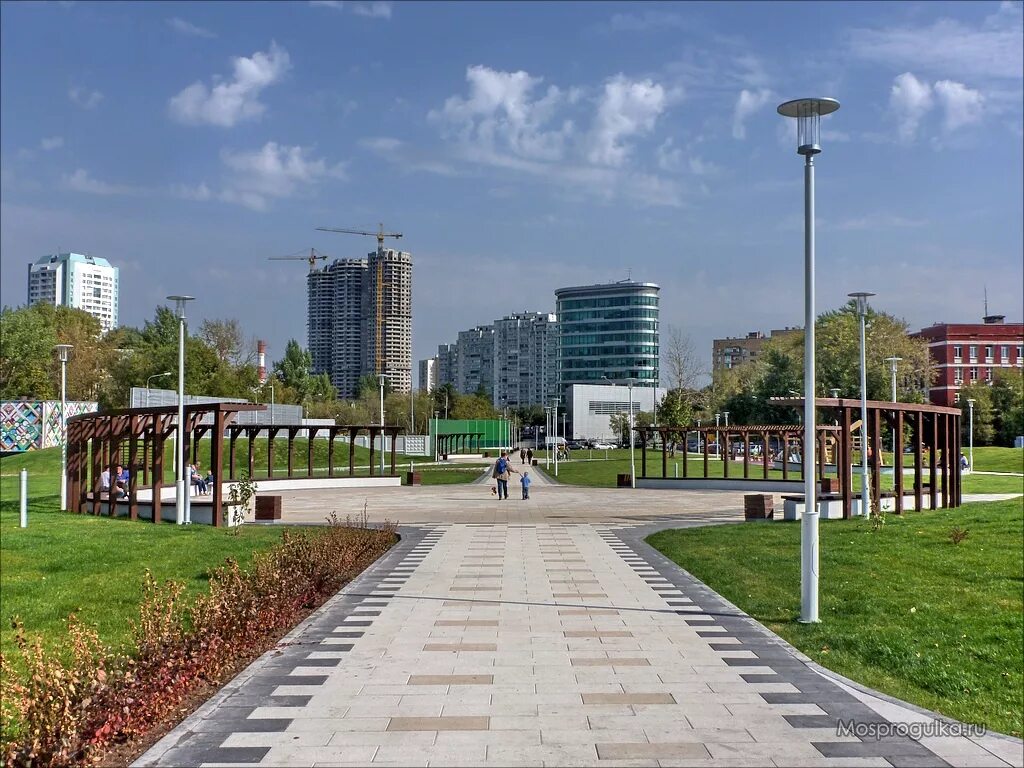 Main park. Академический парк в Москве. Парк Академический на Дмитрия Ульянова. Академический район сквер. Парк в академическом районе.