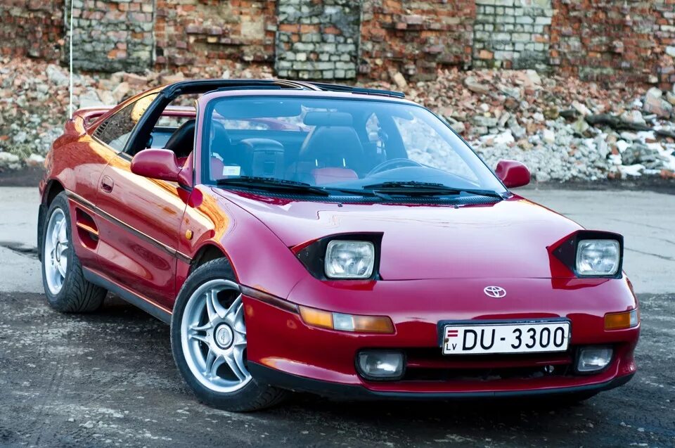 Тойота мр2 купить в россии цена. Toyota mr2. Toyota mr2 2. Toyota mr2 1. Toyota mr2 1998.