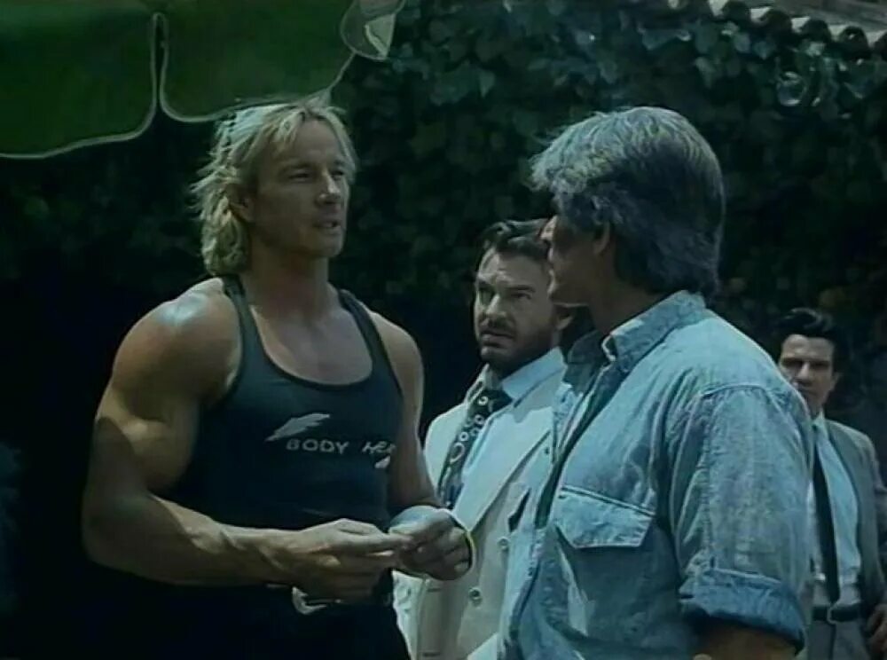 Боевики 80 список. Боевики 80-90 годов. Универсальный солдат 1992 дольф лундгрен. Боевики 80-90х. Дольф лундгрен универсальный солдат.