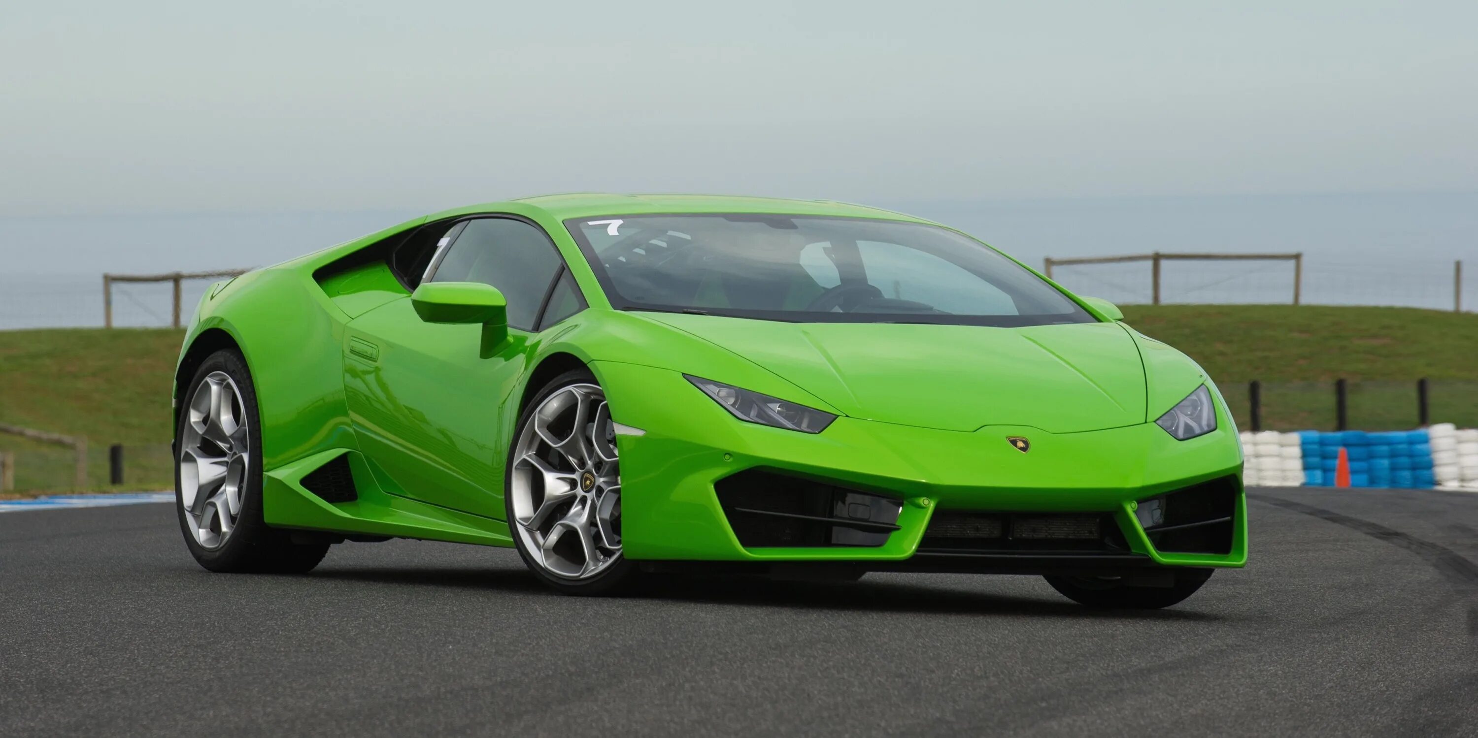 Ламборгини трек. Ламборджини хуракан 2016. 2017 lamborghini huracan lp580-2. ламборджини хуракан перфаната. ламборгини хуракан 2012 года.
