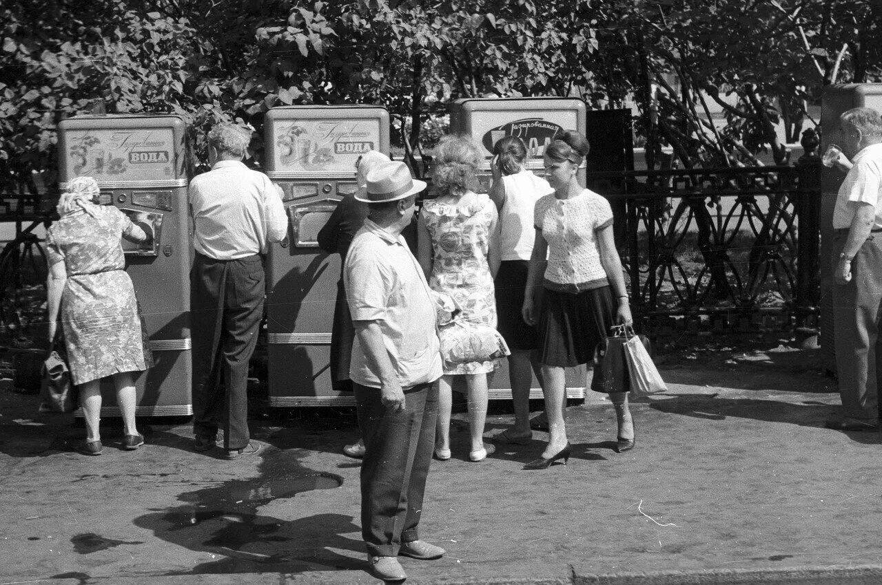 60 фотографий. СССР 60-Х годов. Жители Москвы 60-=х годов. Советский Союз 50-60 годы. Люди 50-60 годов СССР.