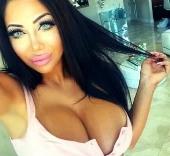 Самые красивые силиконовые девушки