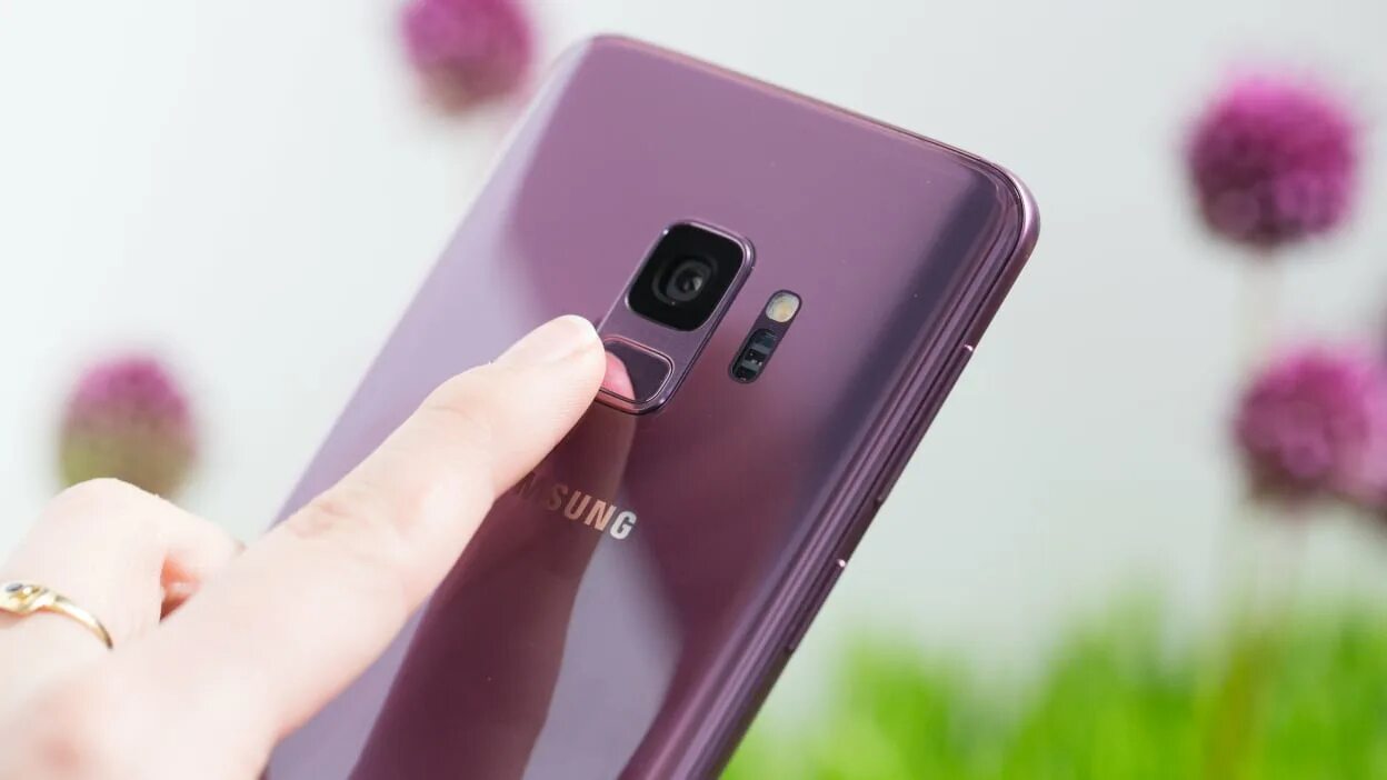 Samsung galaxy сканер отпечатков пальцев. Samsung s9 отпечаток. samsung galaxy s9 fingerprint. samsung galaxy с отпечатком пальца. samsung galaxy s9 отпечаток пальца.