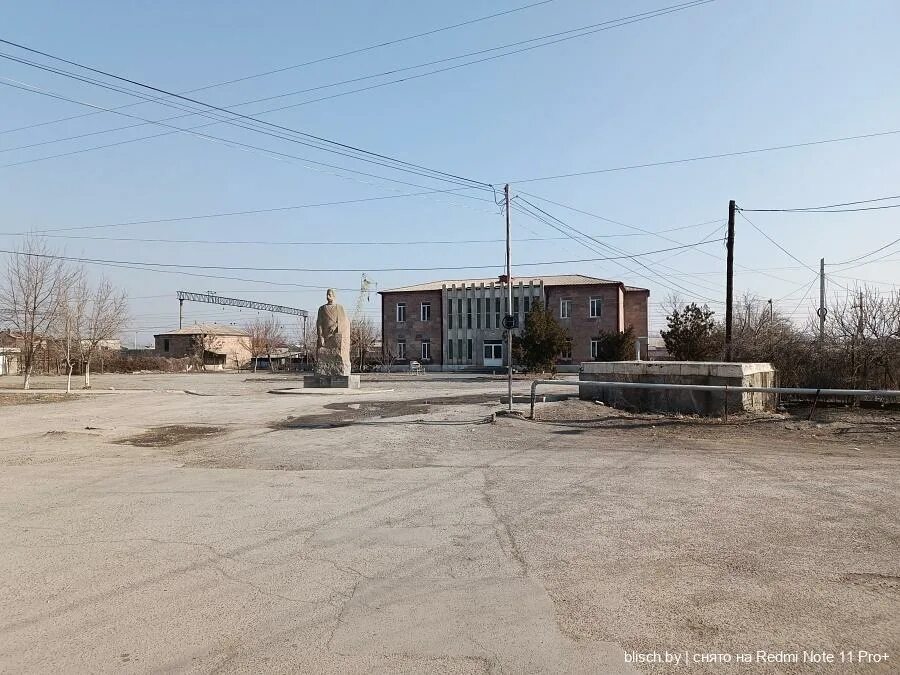 Арташат плаза. Монастырь хор вирап в армении. Город арташат армения город. Площадь арташат спортивный. Театр арташат.