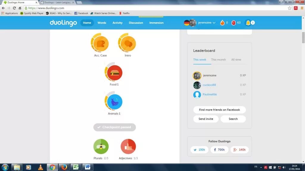 Дуолинго. Мягкая игрушка duolingo. Квартира светлая дуолинго. Duolingo лиги. Дуолинго.