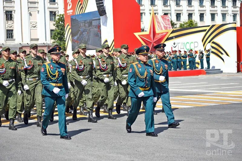 Когда начинается парад. Парад в Казани 2021. Парад Победы Казань. Парад 9 мая Казань. Парад 2020 Казань.