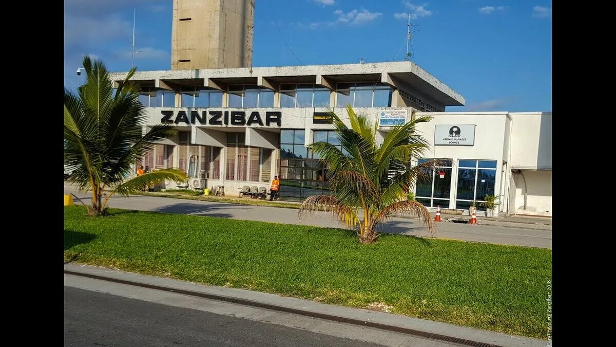 Аэропорт килиманджаро танзания. Аэропорт занзибара. Новый аэропорт занзибара. Аэропорт танзании занзибар. Занзибар аэропорт фото.