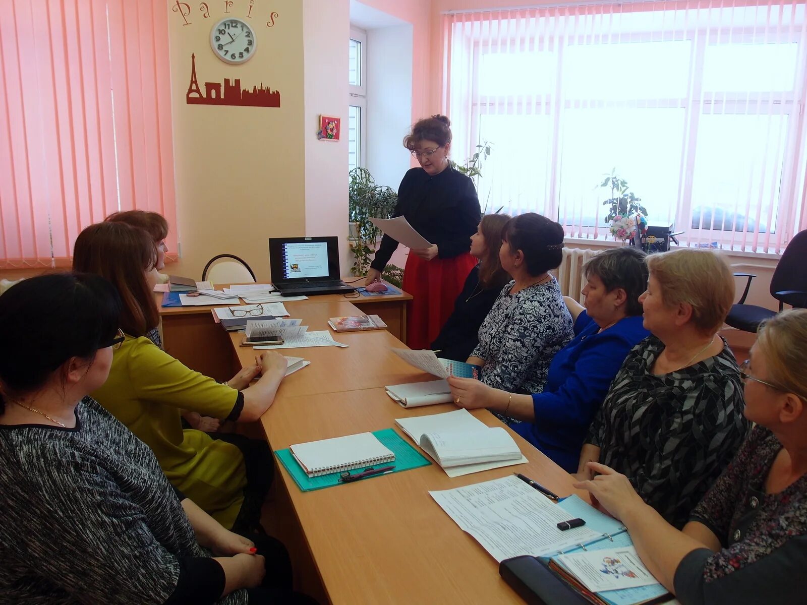 отдел образования волжский начальник. начальник отдела образования волжского района. комитет образования волжский. центр образования волжский. фото семинар музыкальных руководителей.