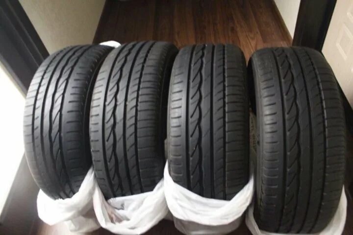 Летние шины 18 б у. 215/50 R17 Bridgestone. Michelin Primacy 225/65 r17 лето. Резина летняя Bridgestone 215 55 17. Летние шины 225 55 18 Континенталь.