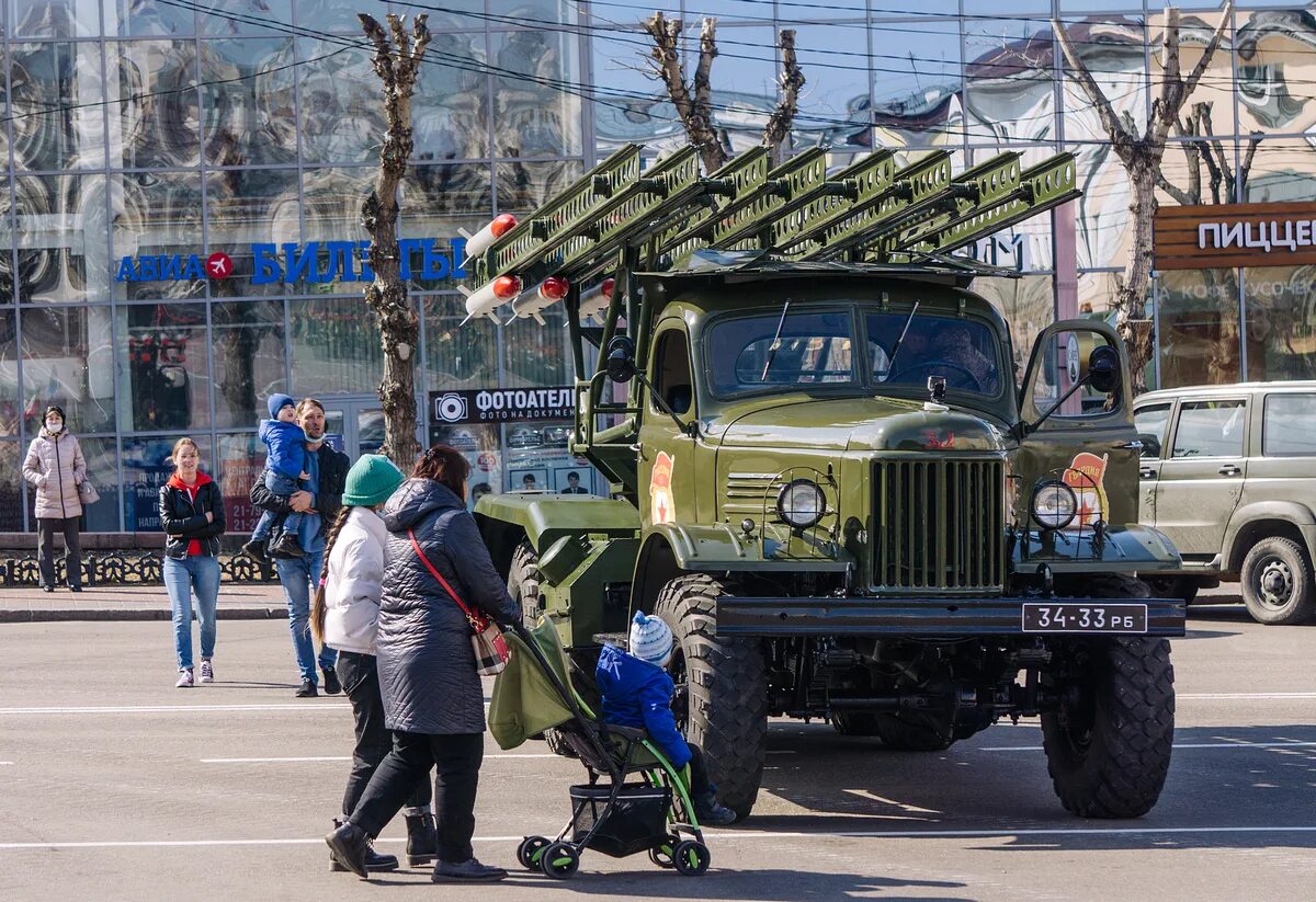 Улан удэ танковая. 9 Мая парад Победы в Улан Удэ. Парад Победы 2022 в Улан-Удэ. День Победы парад. Парад техники 9 мая.