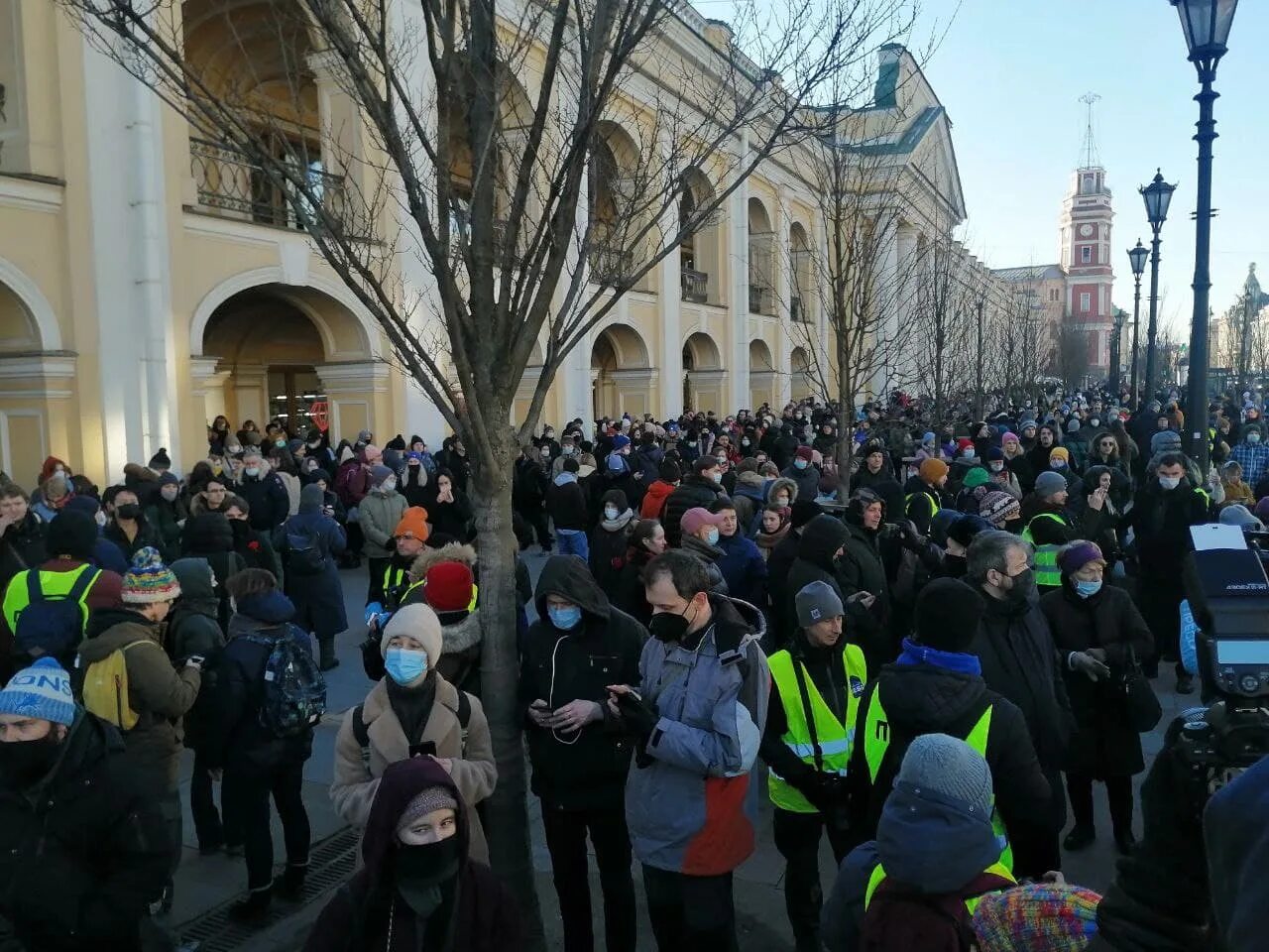 Новости про спб. Протесты в Питере. Протесты в Петербурге сейчас. Демонстрация на Невском проспекте. Протесты на Невском.