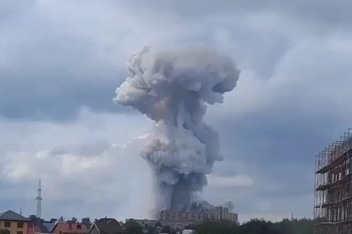 Новости взрыв в москве сегодня 2023. Сергиев Посад фабрика взорвалась. Взрыв на заводе в Сергиевом Посаде.