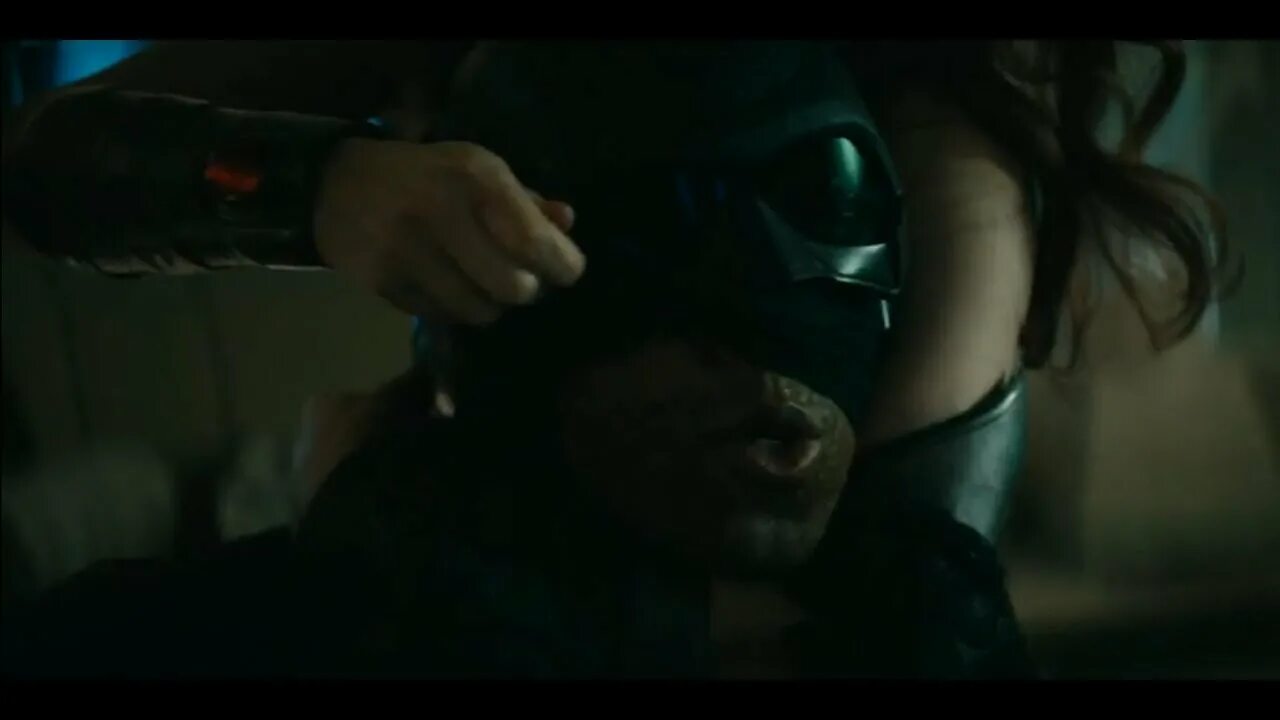 как выжил черный нуар. как выжил черный нуар. шлем чёрного нуара. как выжил черный нуар. нэйтан митчелл black noir.