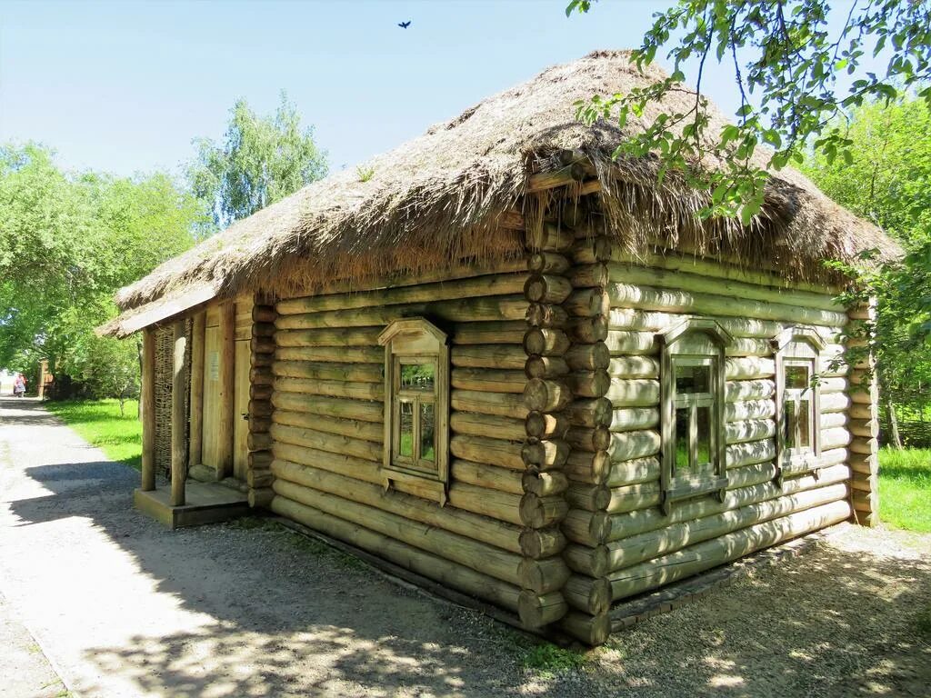 Изба-времянка есенина константиново. Село константиново дом музей есенина. Село константиново усадьба есенина. Константиново рязанская губерния дом есенина. Амбар есенина в константиново.