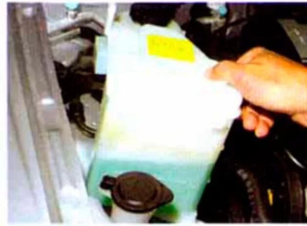 Accent тагаз бачок тормозная жидкость. хендай акцент куда заливать. гур хендай акцент 2007. долив тормозной жидкости в акценте. хендай акцент тагаз 2005 масло в гидроусилитель руля.