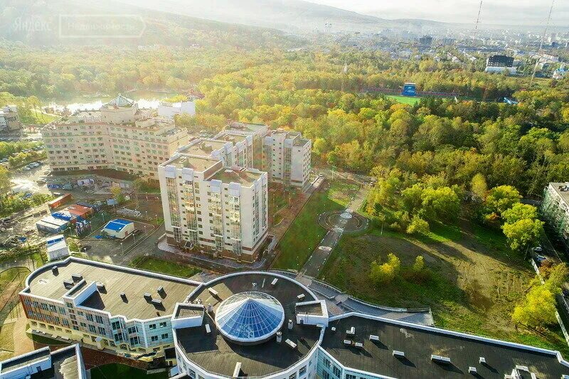 Жк южно сахалинск купить квартиру. Атмосфера Южно-Сахалинск. ЖК Южно Сахалинск. ЖК Аралия Южно-Сахалинск. ЖК Возрождение Южно Сахалинск.