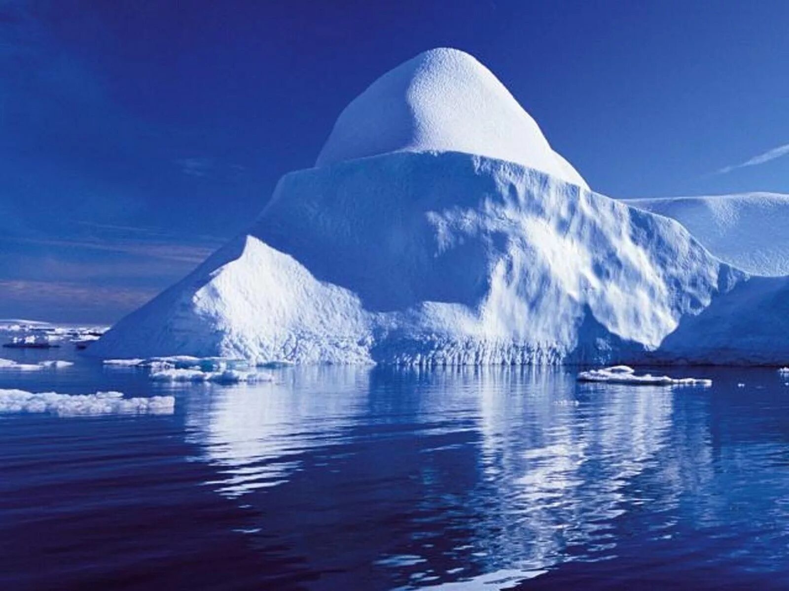 Ледники айсберги антарктиды. Загадочная арктика. Арктика пейзаж. Природа антарктиды. Мак-мердо антарктида.