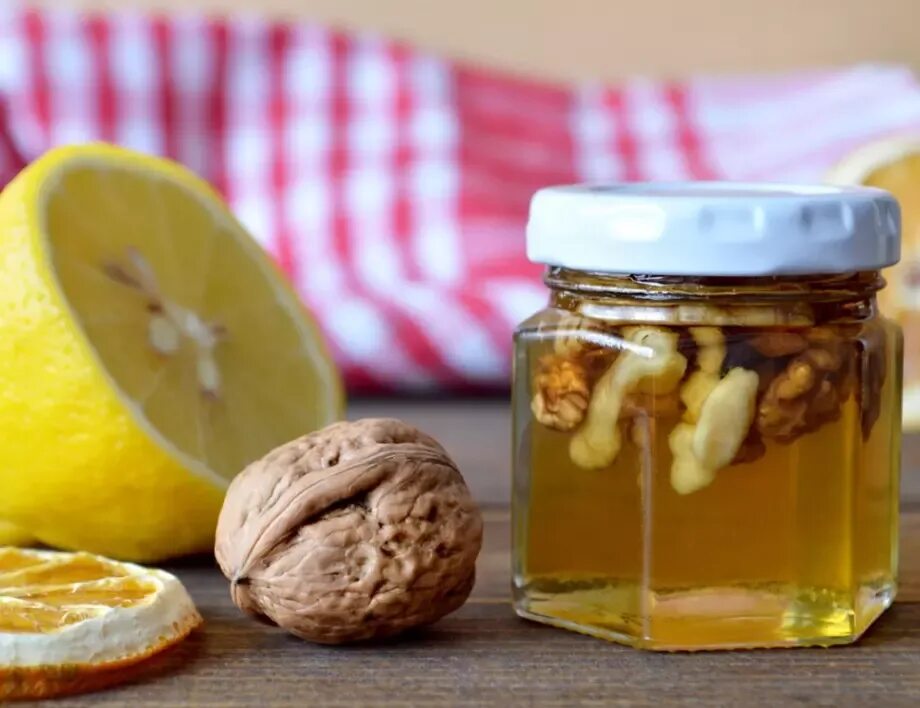 Лимоны мед орехи