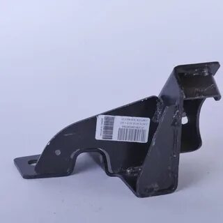 Кронштейн передней подвески нива