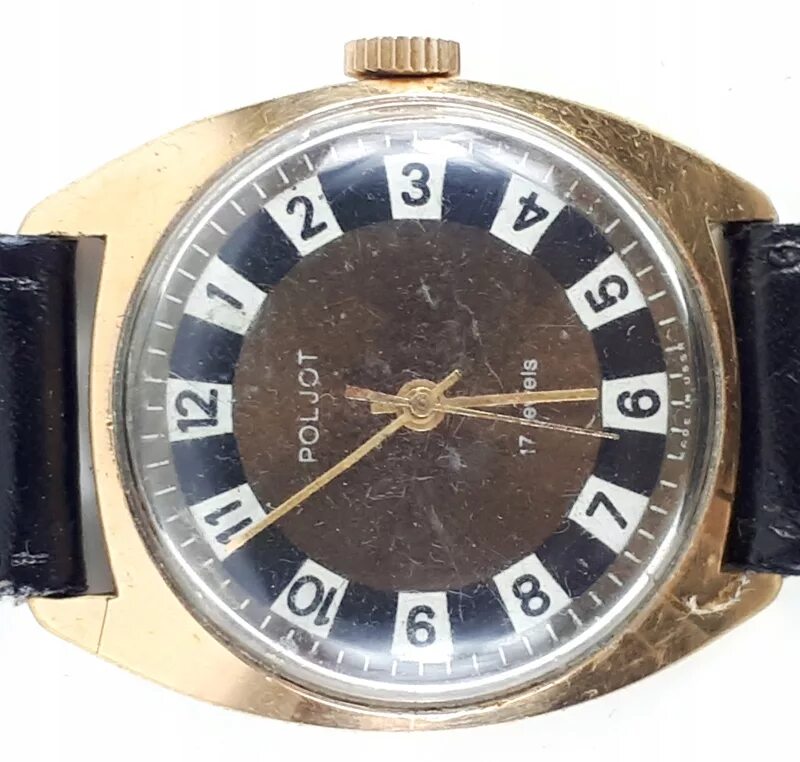 Часы спутник ччз ссср. Часы ракета made in ussr. Советские часы наручные мужские. Советские настольные часы. Коллекция советских часов.
