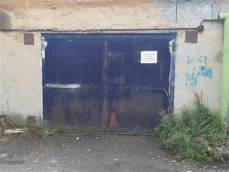 Каркасный дом 300 мм утепление 300мм. Среднеуральск советская 3а. Гараж среднеуральск. Гараж среднеуральск. В старом гараже.