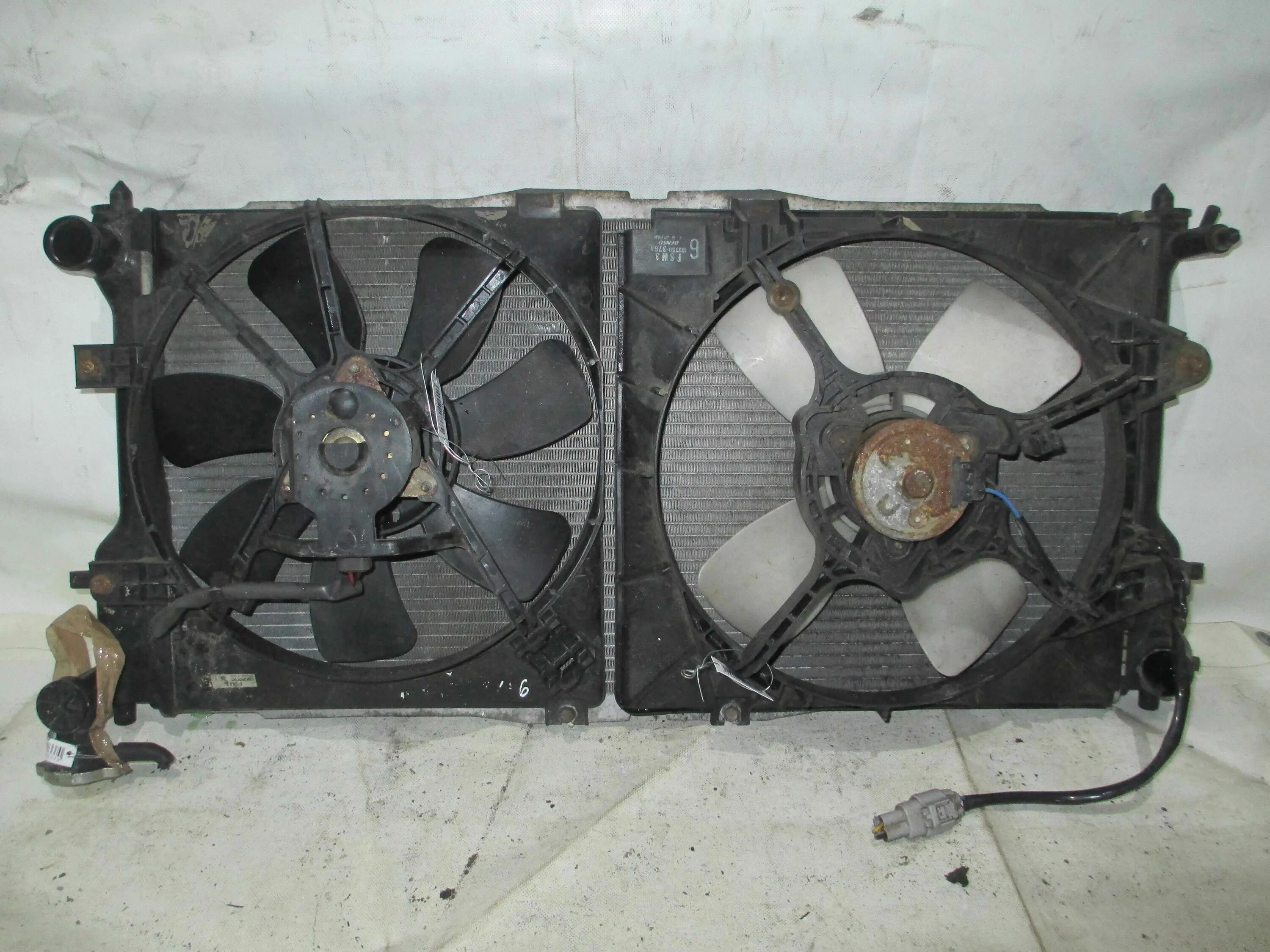 Вентилятор охлаждения Mazda 626 gf. Мазда gf 626 вентилятор радиатора. Радиатор Mazda 626. Радиатор Мазда 626 gf 2.0.