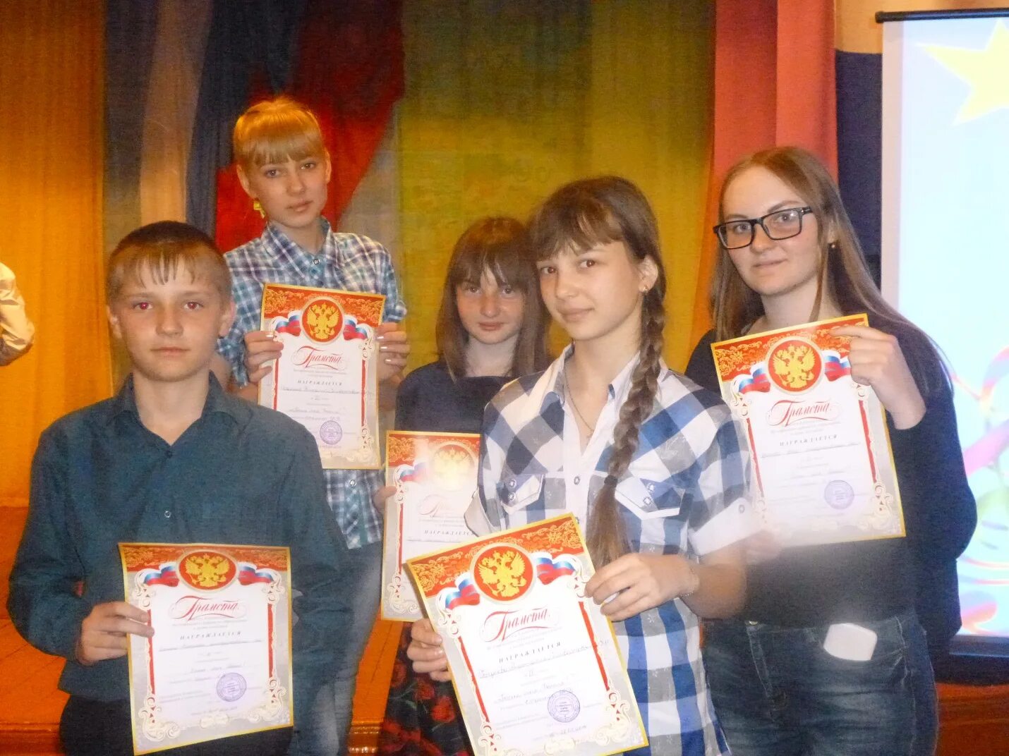 Ваш выход. Конкурсы ваши. Конкурсы ваши. Весна поет конкурс хабаровск. Конкурсы ваши.