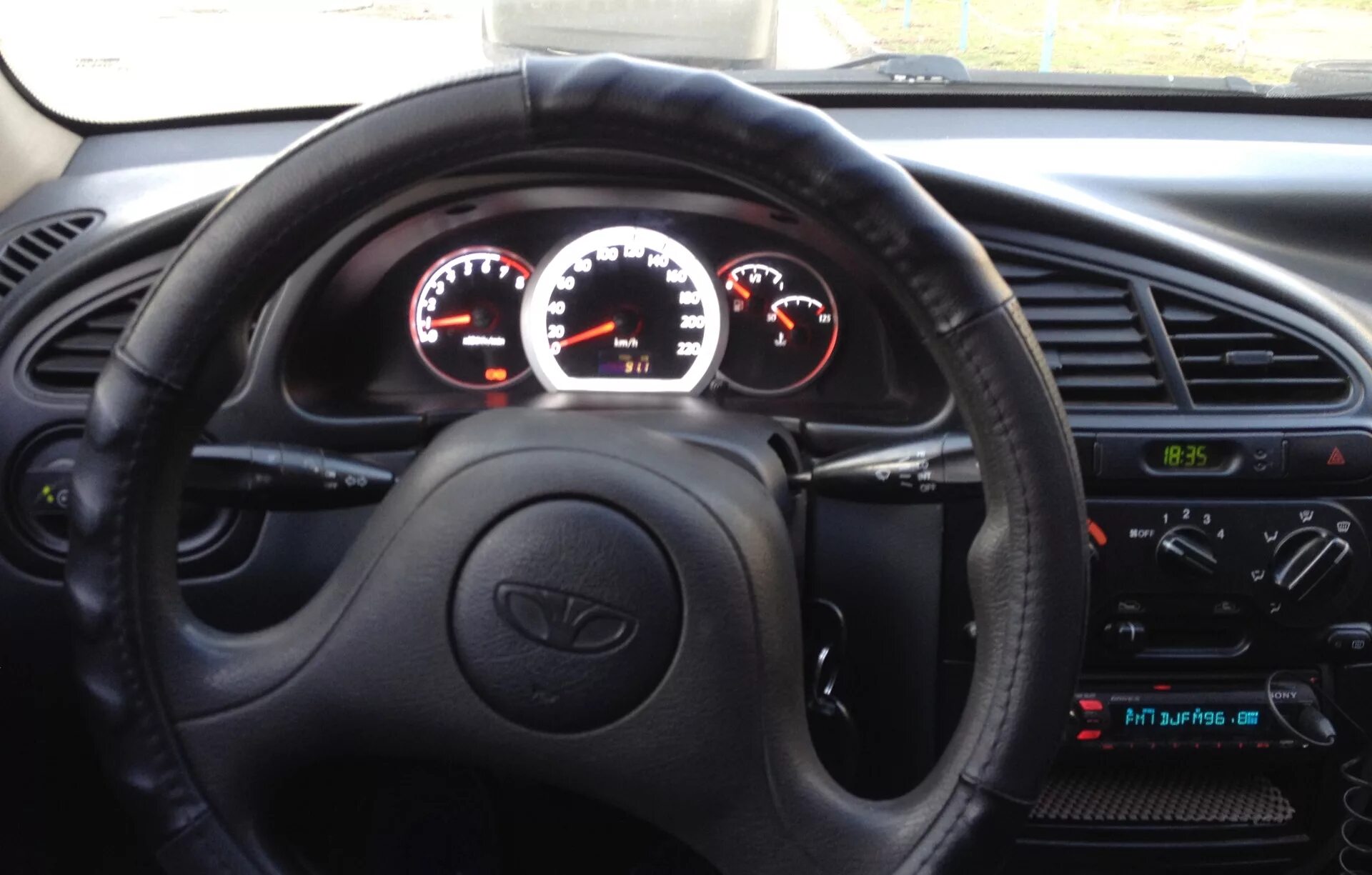Красная приборная панель)) - Chevrolet Lanos, 1,5 л, 2008 года стайлинг DRIVE2