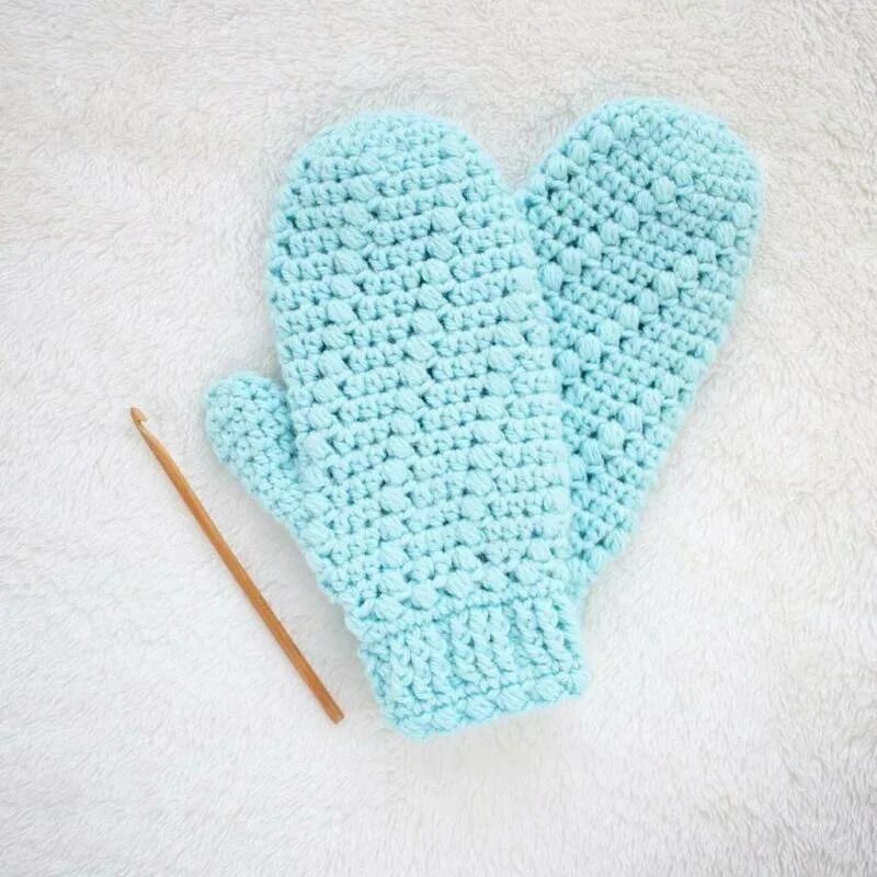 Вязаные рукавички крючком. Варежки крючком. рукавицы крючком. вязаные варежки крючком. рукавицы крючком для детей.