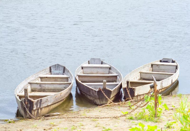 Три лодки судьбы. Три лодки. Равновесие три лодки. 3boat группа. Флоринский в лодке на трех китах.