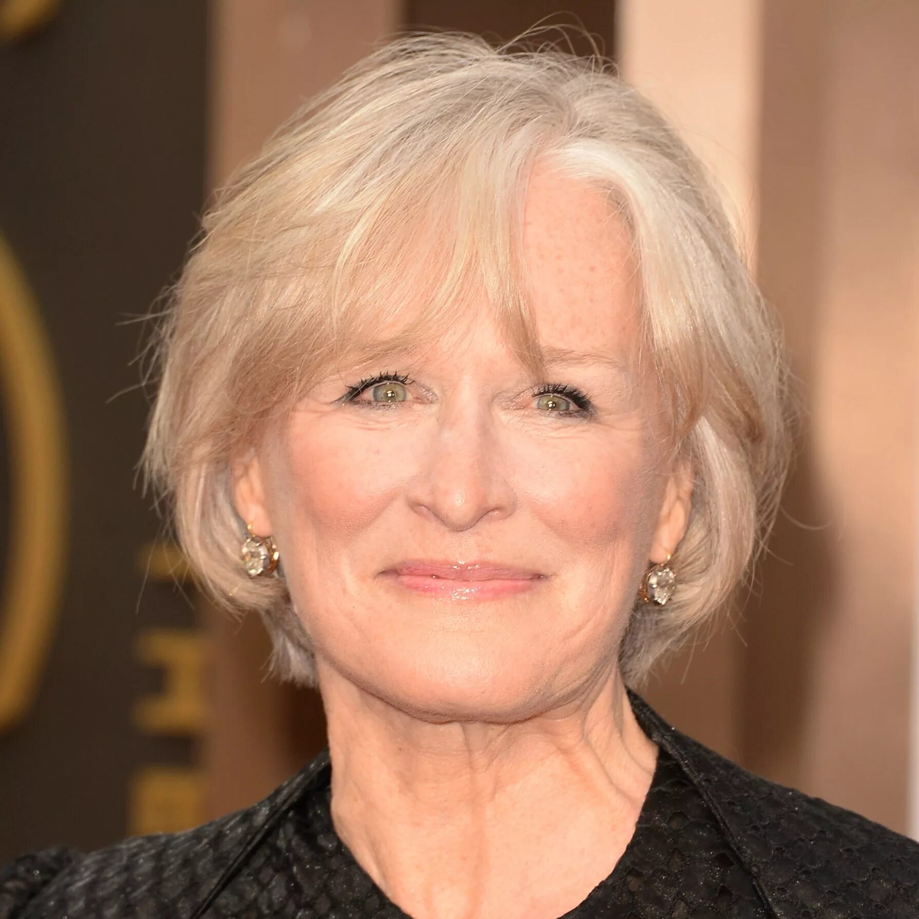 Bob and weave. Гленн клоуз 2022. Регги пустыни. Bob close. Bob close.