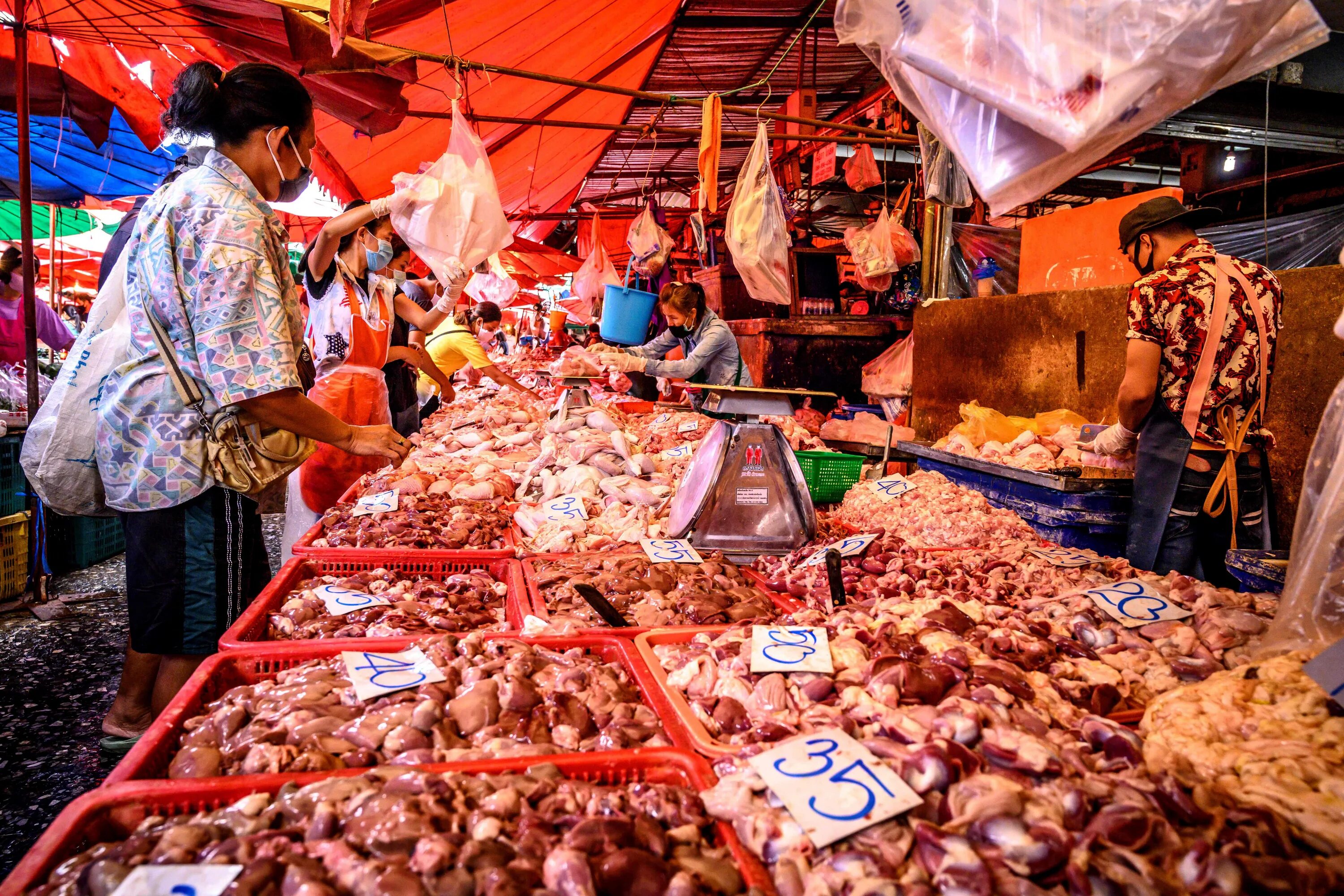 Карта китайский рынок. Ухань Китай рыбный рынок. Рынок Ухань коронавирус. Рынок морепродуктов в Ухане коронавирус.